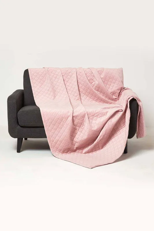 Homescapes Diamond Quilted Velvet Throw in Pink Size: 150 cm x 200 cm Pink 150 cm x 200 cm