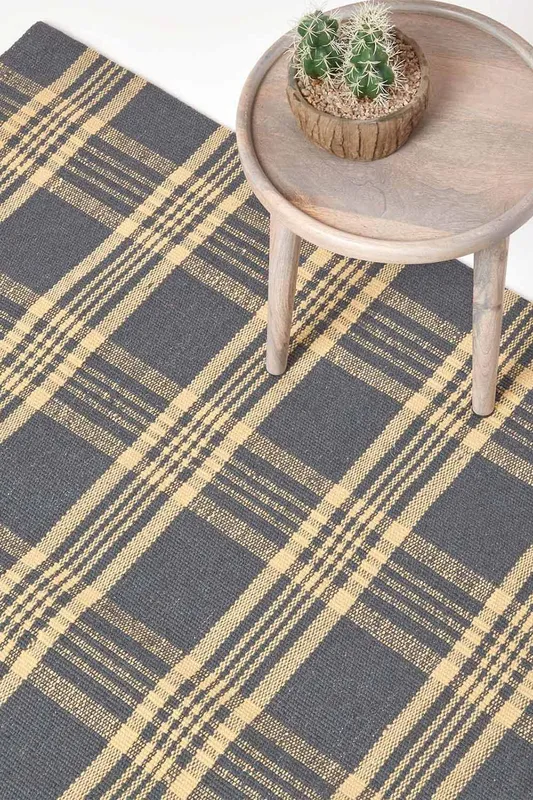 Homescapes Unisex Douglas Tartan Check Non-Slip 100% Wool Rug in Grey Size: 150cm x 240cm Grey 150cm x 240cm female