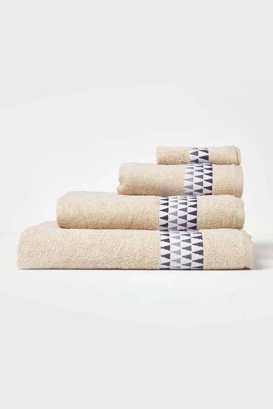 Homescapes Geometric 100% Cotton Towel in Beige Size: Bath Sheet - Beige - Size: Bath Sheet
