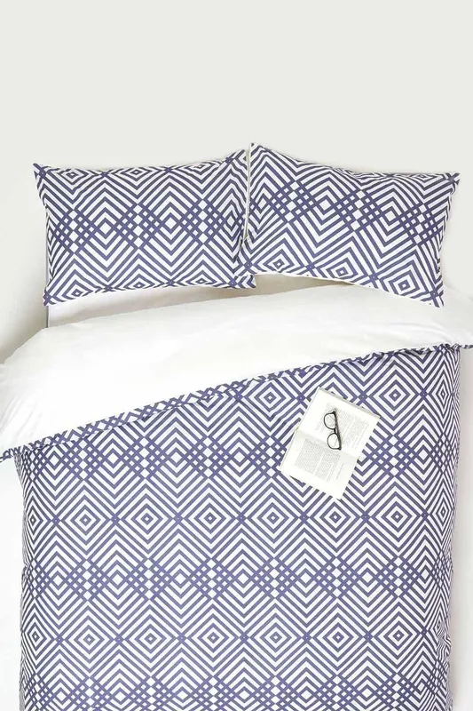 Homescapes Geometric Digitally Printed Cotton Duvet Cover Set in Indigo Size: Single Indigo Single