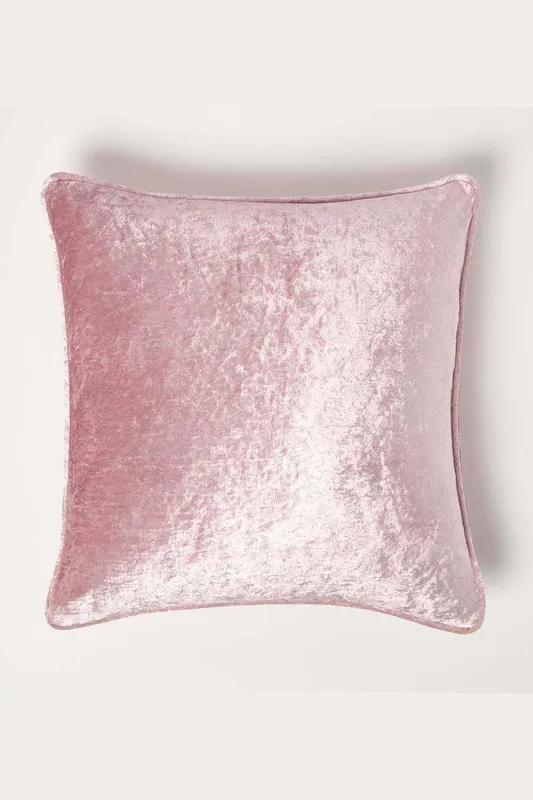 Homescapes Unisex Luxury Crushed Velvet Cushion Cover in Pink Size: 45cm x 45cm Pink 45cm x 45cm female