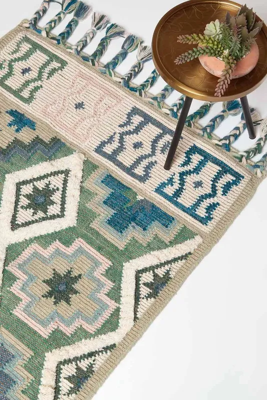 Homescapes Unisex Matala Green & Blue Kilim Wool Rug Size: 90cm x 150cm Green 90cm x 150cm female