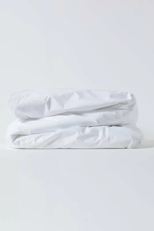 Homescapes Polypropylene Waterproof Duvet Protector in White Size: Single - White - Size: Single