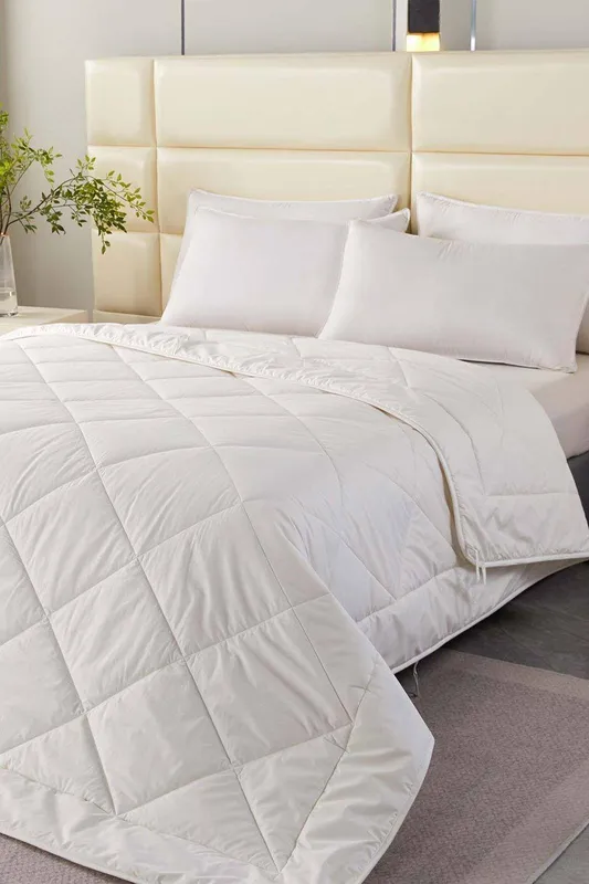 Homescapes Unisex Premium Heavy Wool Duvet Warm & Washable in White Size: Super King White Super King female