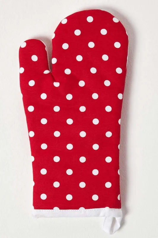Homescapes Red Polk Dot Cotton Oven Glove - Red