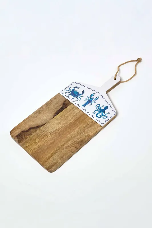 Homescapes Sea Animal Mango Wood Chopping Board in Natural - Natural