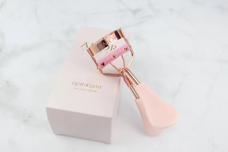 House of Amor Eyelash Curlers in Black Black