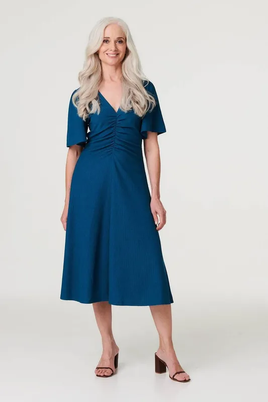 Izabel London Women's Plain Ruched Front Midi Dress in Blue Size: 8 Blue 8