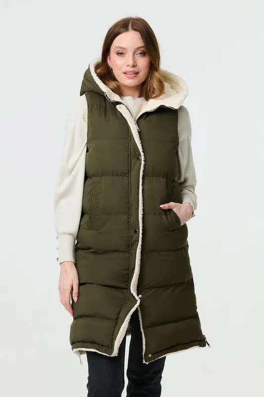 Izabel London Women's Reversible Faux Fur Padded Hooded Gilet in Green Size: XL - Green