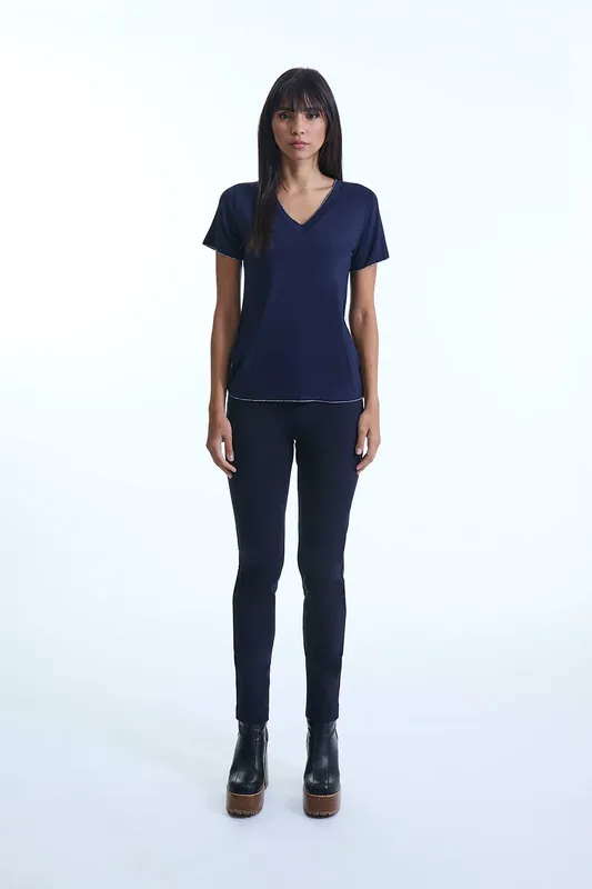James Lakeland Women's V-neck Navy T-shirt Size: 18 - Navy
