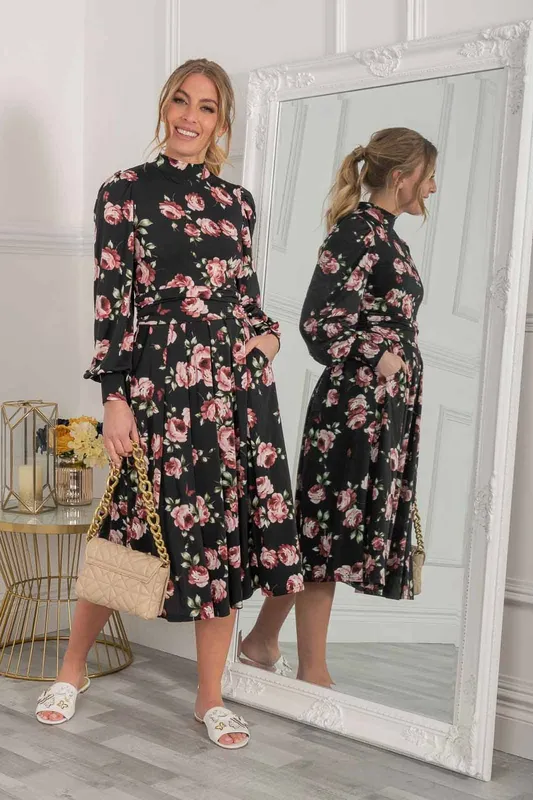 Jolie Moi Women's Kathryn Long Sleeve Midi Dress in Black Size: 8 - Black