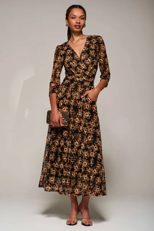 Jolie Moi Women's Three Quarter Sleeve Printed Lace Maxi Dress in Black Size: 8 Black 8