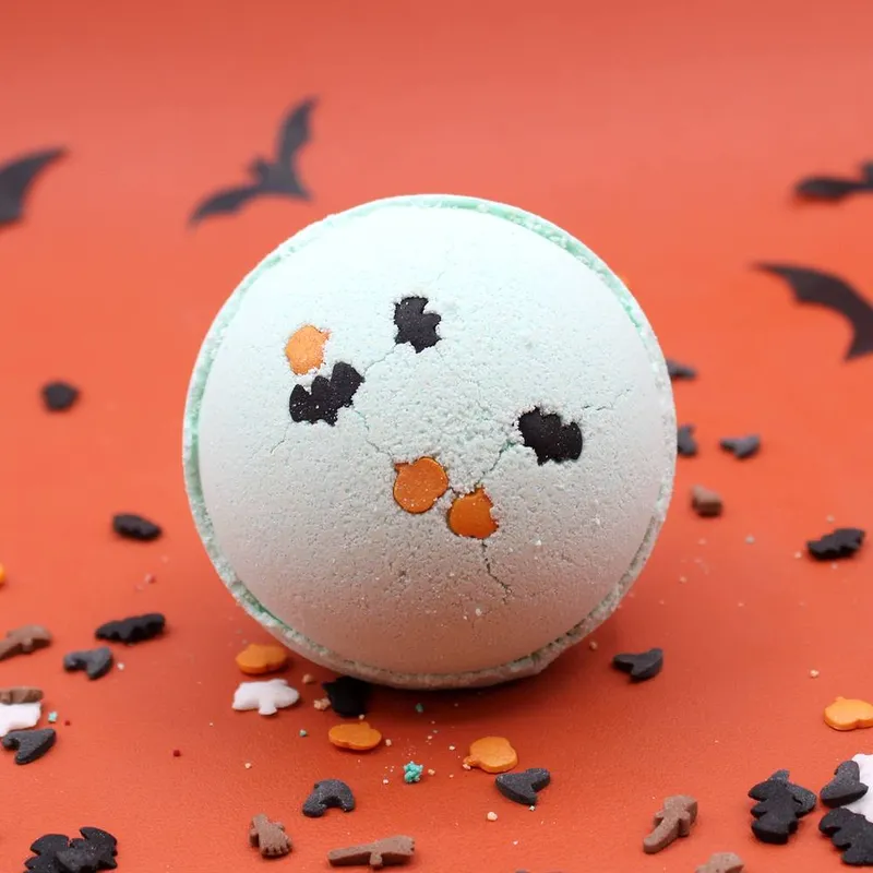 Kdmd Coconut & Lime Halloween Bath Bomb in Light Blue Light Blue