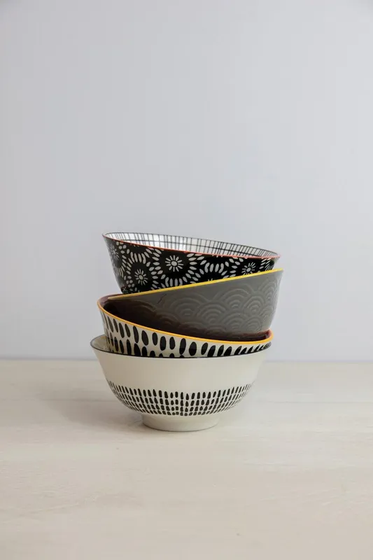 KitchenCraft Set of 4 'Monochrome' Designs Cereal Bowl Set in Gift Box Multicolor