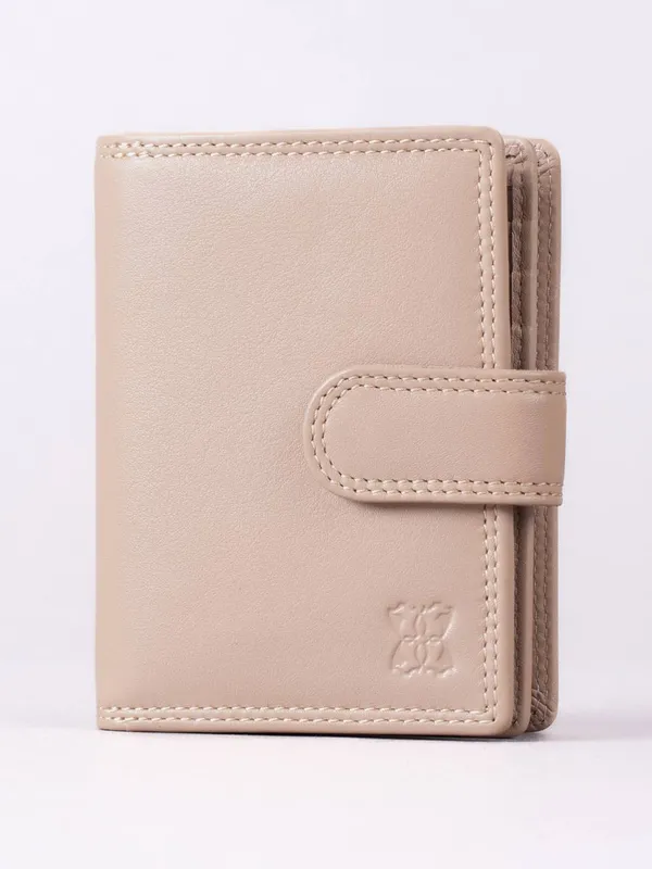 Lakeland Leather Women's Small Leather Tab Purse in Camel - Camel