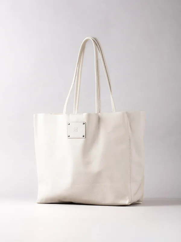 Lakeland Leather Women's 'Tarn' Leather Bucket Bag in White - White