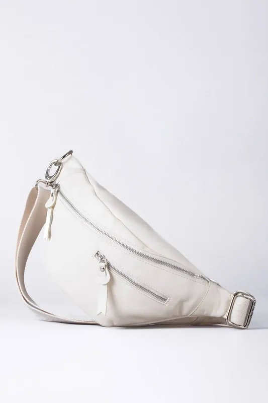 Lakeland Leather Women's 'Tarn' Leather Sling Bag in Off-White Off-White