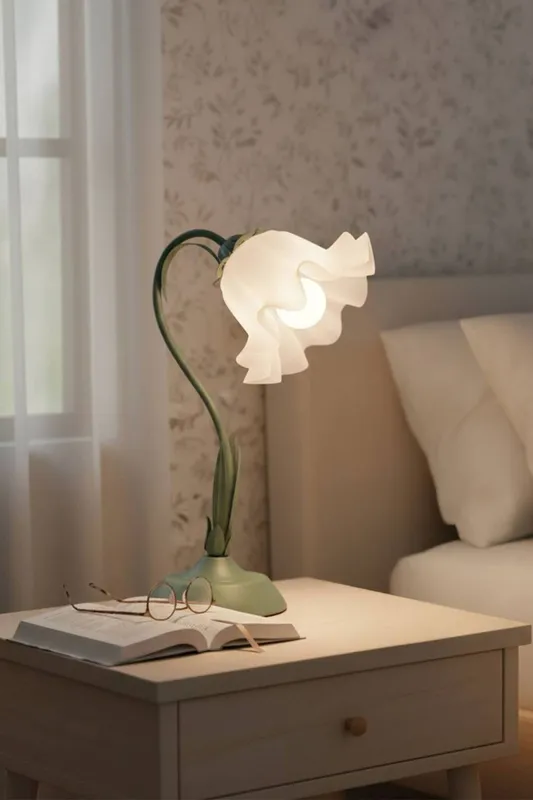 Living and Home Artistic Flower Table Lamp in Green - Green