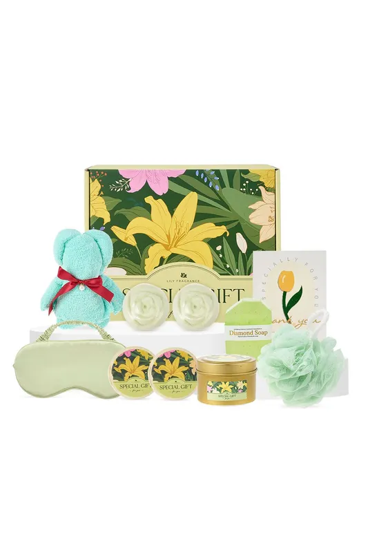 Living and Home Lily-Scented Spa Bath Gift Set Multicolor