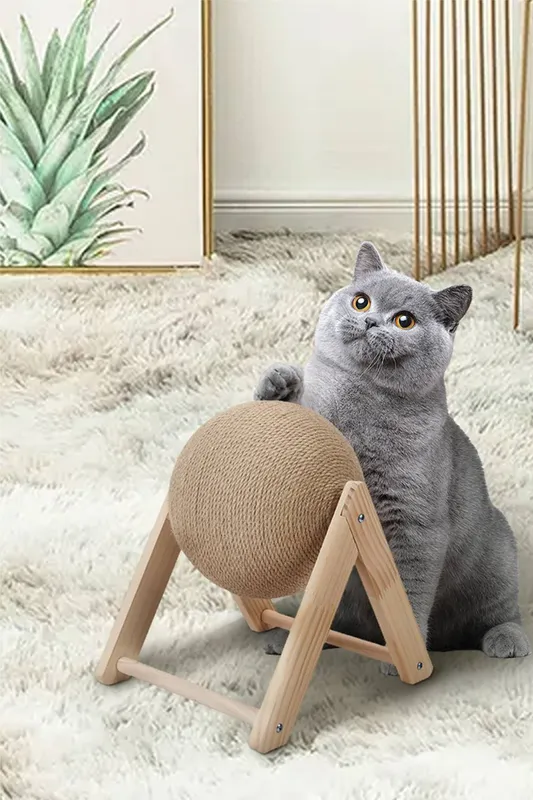 Living and Home Sisal Ball Cat Scratching Ball Cat Toy Claw Tool in Brown - Brown