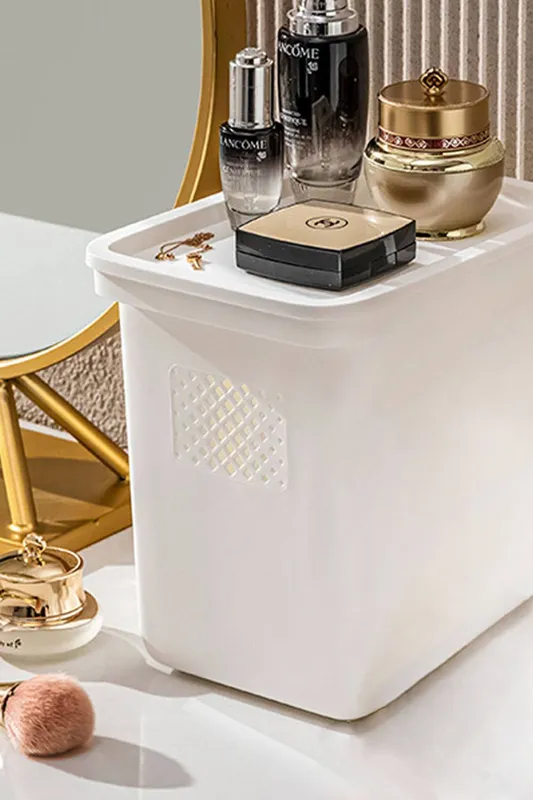 Living and Home White Plastic Storage Box Stackable Boxes with Lids - White