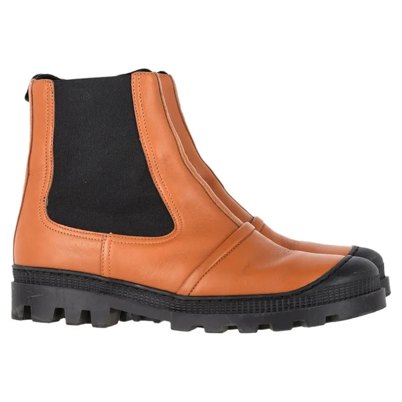 Loewe Women's Preloved Chelsea Boots in Tan Leather in Black Size: 7 - Black