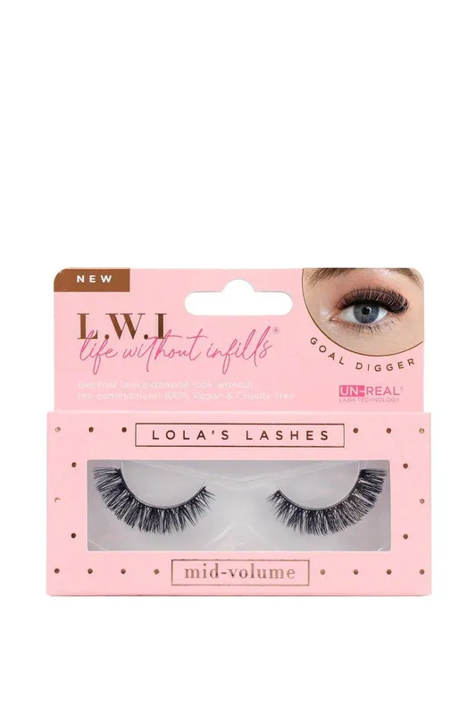 Lola's Lashes Russian "Goal Digger" Strip Lashes in Black - Black