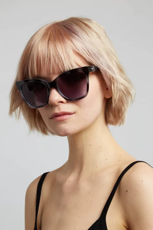 Louche Nikki Sunglasses Blue Blue