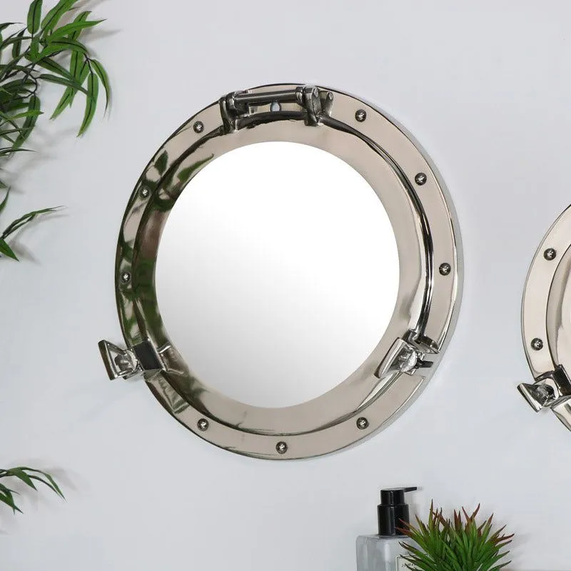Melody Maison Nautical Porthole Mirror In Silver - 38cm X 38cm Size: 38 cm X 38 cm Silver 38 cm X 38 cm