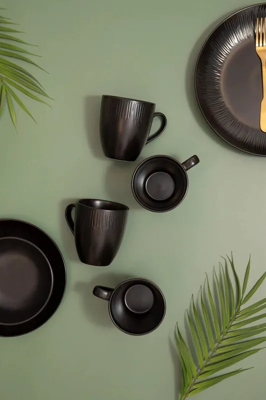Mikasa Jardin Midnight Stoneware Mugs, Set of 4, 420ml, Black Black