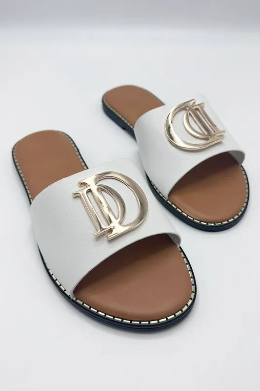 Miss Diva Women's Dahlia-D Letter Brooch Sliders in White Size: 3 - White - Size: 3