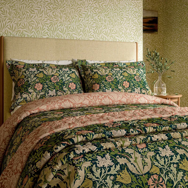 Morris & Co 'Compton' Cotton Duvet Cover Set in Green Size: Super King - Green