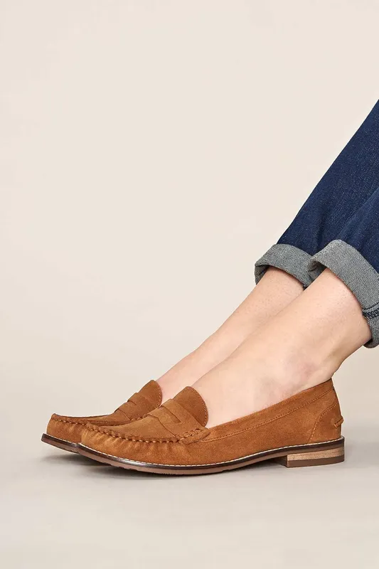 Moshulu Women's 'Petrel Suede' Suede Loafers in Tan Size: 6 - Tan