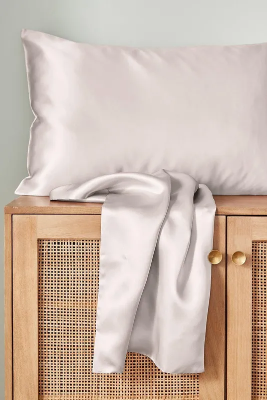 Murmur ' ' Silk Pillowcase in Light Pink Size: Standard Pillow Case Light Pink Standard Pillow Case