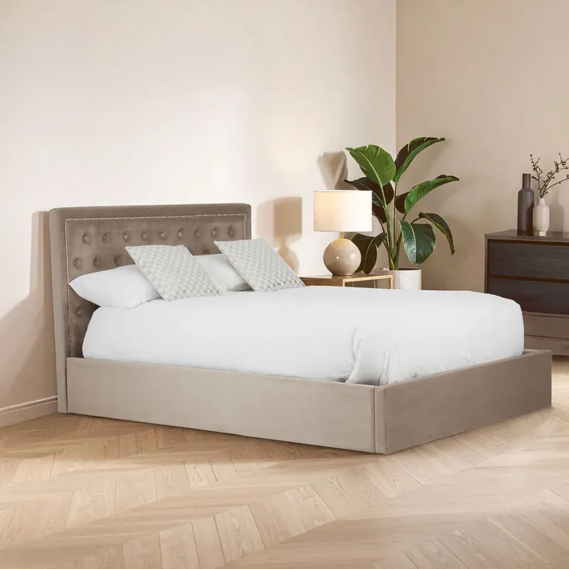 Orsina Mink Velvet Kingsize Ottoman Tufted Bed in Brown Size: King Brown King
