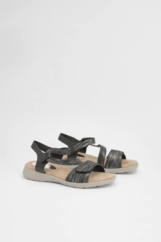 Good For the Sole Women's : Whitney Textile Comfort Flat Sandals in Black Size: 6 Black 6