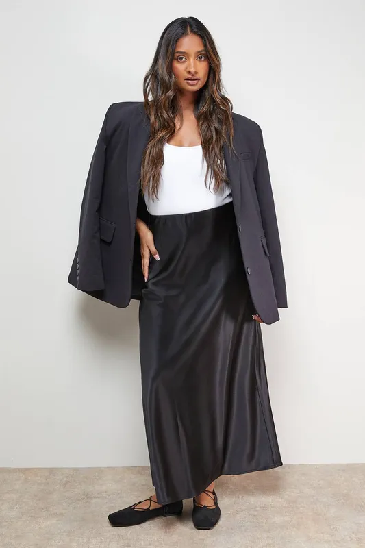 Oasis Women's Satin Bias Cut Maxi Skirt in Black Size: 8 Black female