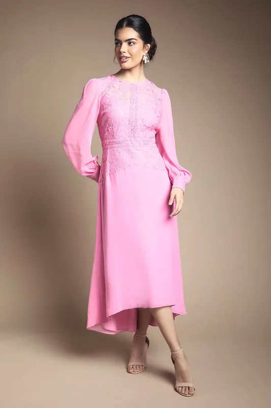 Wallis Women's Lace Insert Chiffon Midi Dress in Pink Size: 18 - Pink - Size: 18