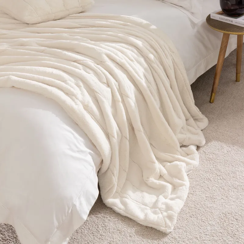 Paoletti Empress Alaskan Faux Fur Throw in Ecru Size: 140 cm x 200 cm Ecru