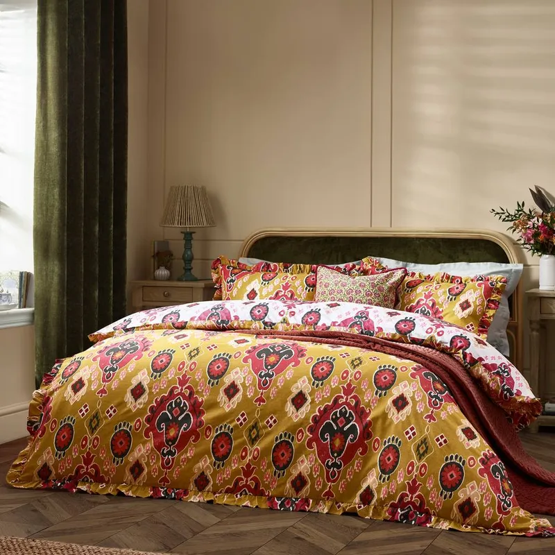 Paoletti Dawson Ikat Reversible Duvet Set in Amber Size: Single - Amber