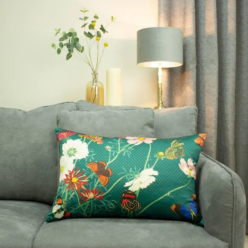 Paoletti Wild Fauna Botanical Cushion in Emerald Size: 40cm x 60cm - Emerald - Size: 40cm x 60cm