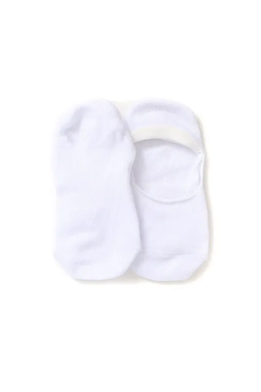 Pavers Women's 4 Pack Invisible Socks in White Size: Medium/Large White M/L