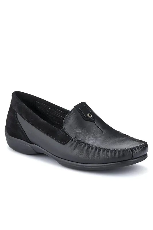 Pavers Women's Leather Moccasins in Black Size: 4 Black
