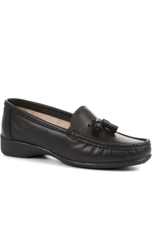 Pavers Women's Leather Tassel Loafers in Black Size: 5 Black