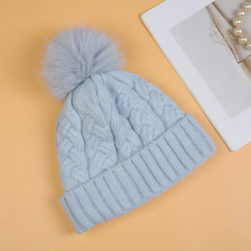 Peach Accessories Women's Chunky Knit Pompom Hat in Baby Blue - Baby Blue