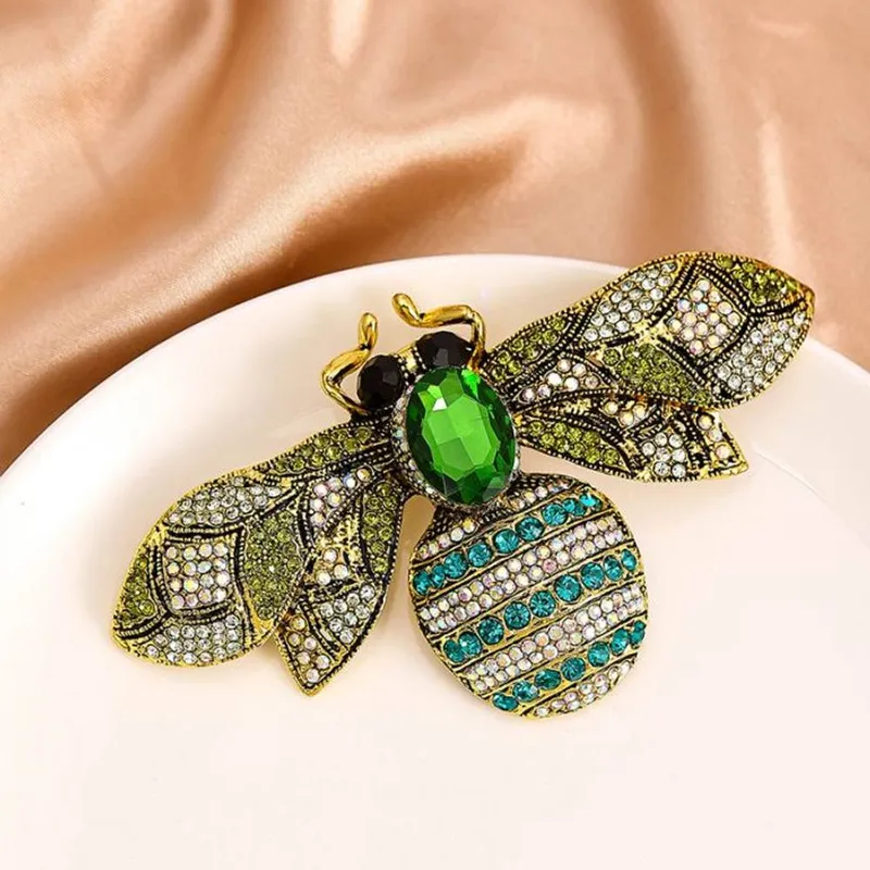 Peach Accessories Women's Crystal Bee Brooch in Green - Green