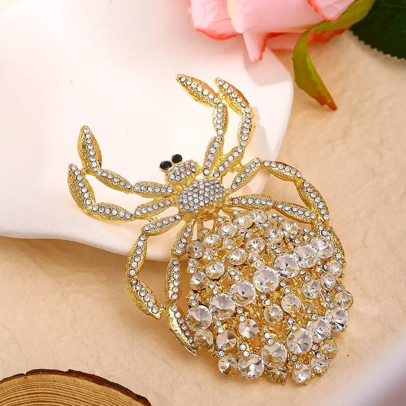 Peach Accessories Women's Sparkling Spider Brooch in Gold Gold female