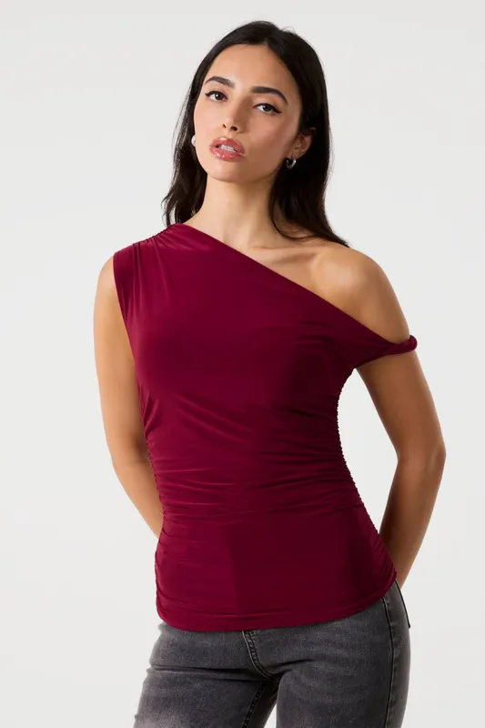 Pink Vanilla Women's Wine Twist Shoulder Top Size: Small - Wine