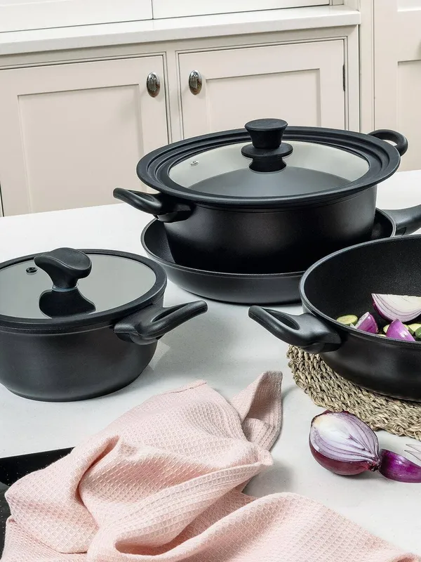 Prestige Unisex Nadiya Hussain by Stackable Cookware Set of 4, Stackable Non Stick Pans w/ Multi Size Lid in Black Black One Size female