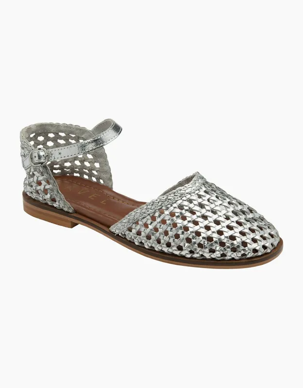 Ravel Women's 'Kelk' Leather Flat Sandals in Silver Size: 7 - Silver